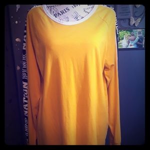 SOLD ON MERC. NEW🎁VS PINK TOP